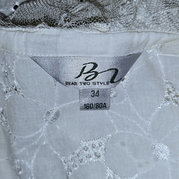 Bear Two Style Juniors/Women's Eyelet Top - Picture 8 of 8